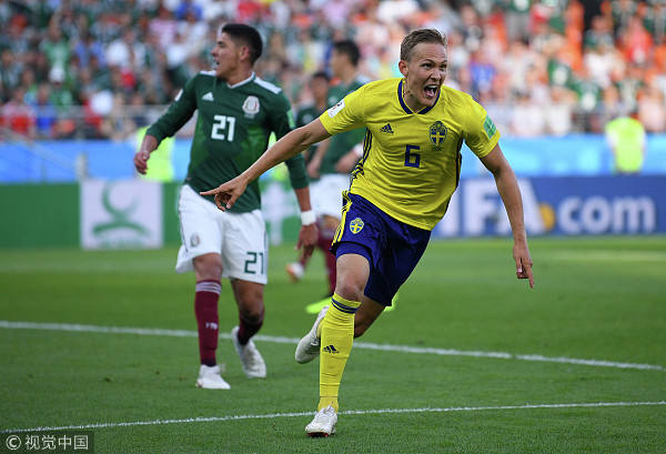 世界杯-瑞典3-0墨西哥携手晋级 队长罚点+对手乌龙